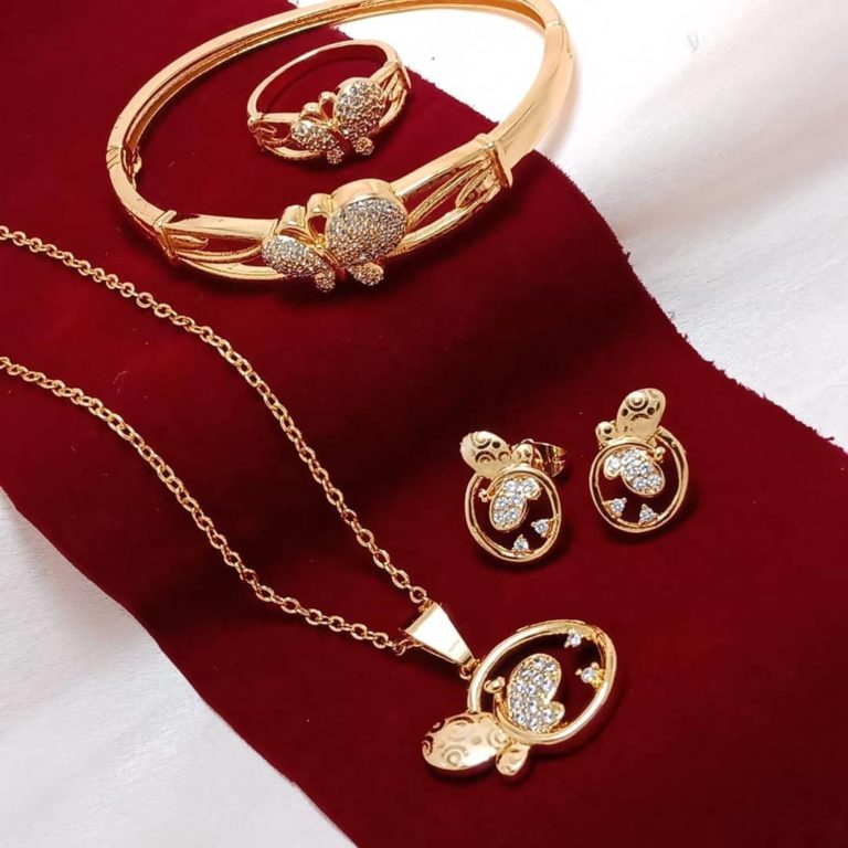 gold-chain-pendants-with-earrings-ring-and-bracelet (4) - FashionShala